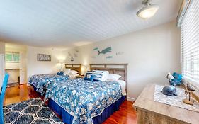 The Holiday House Condominiums